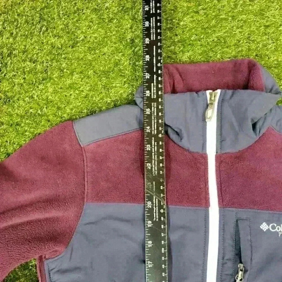 Columbia Titanium Omni Tech Purple Waterproof Shell Jacket. Size Small - Picture 4 of 6